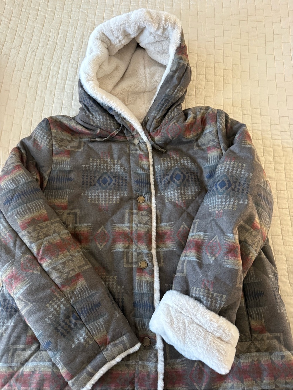 Pendleton new with out tags Cozy Hooded Sherpa-Lined reversible Jacket